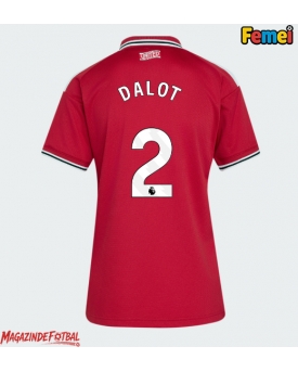 Manchester United Diogo Dalot #2 Tricou Fotbal Replică 2026-27 Femei Acasa Manchester United Diogo Dalot #2 Tricou Fotbal Replică 2026-27 Femei Acasa